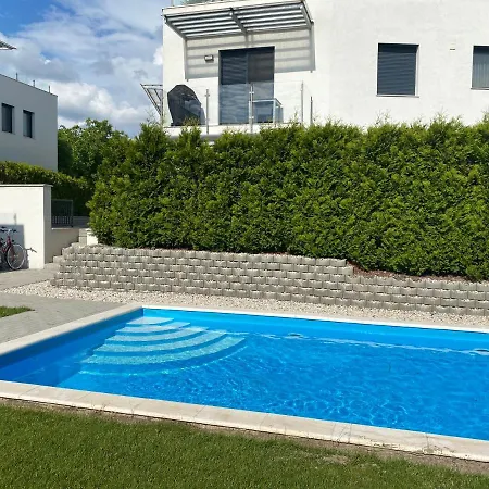 Apartment Sun Fured Apartman Balatonfured
